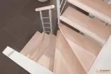 Mobile Preview: Mittelholmtreppe Manhattan mit Treppenstufen aus massiver Buche